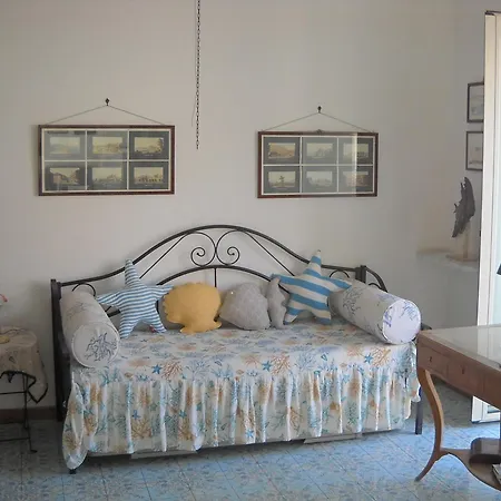 Charming Front Sea Apartment Ischia