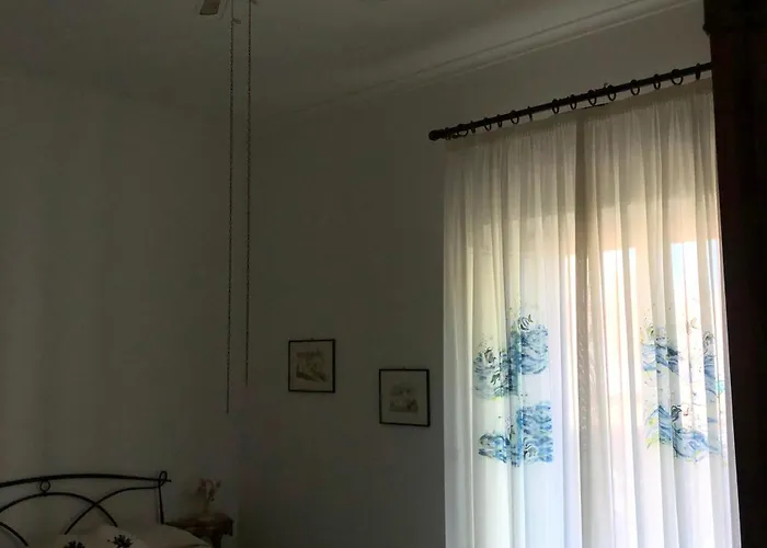 Charming Front Sea Apartament Ischia