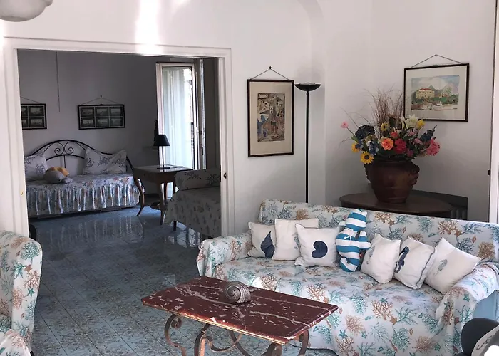 Apartament Charming Front Sea *