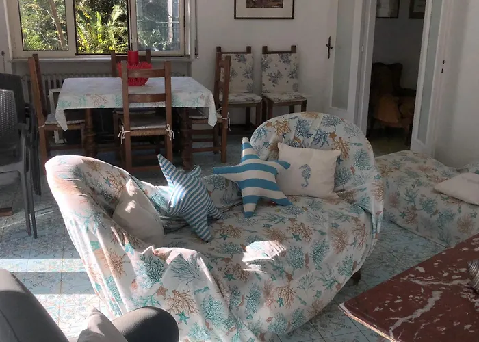 Charming Front Sea Apartament Ischia