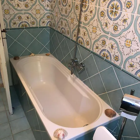 Charming Front Sea Apartmán *