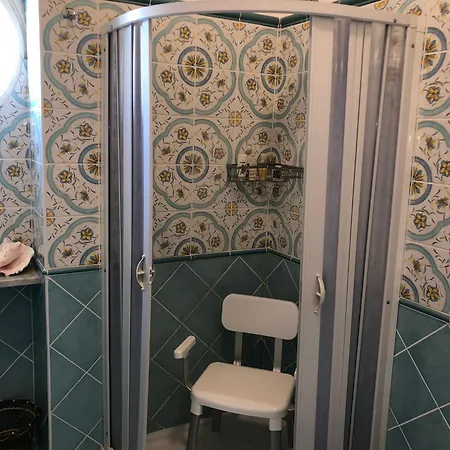 Charming Front Sea Apartmán *